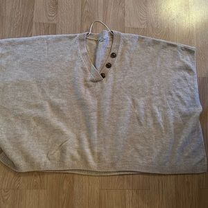 Loft, poncho with 3 buttons